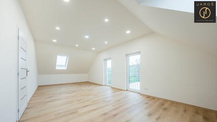 Prodej vícegeneračního domu 360 m², Chyňava