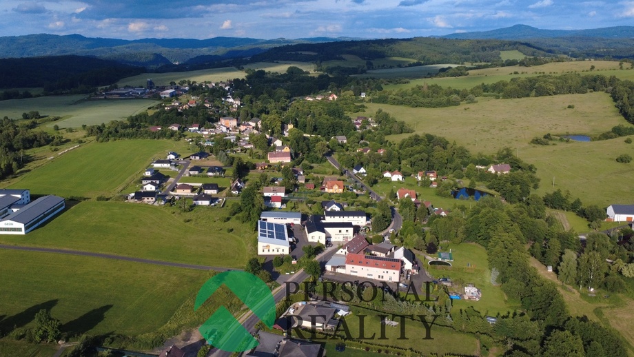 Prodej stavebního pozemku 1 239 m², Sadov - Bor