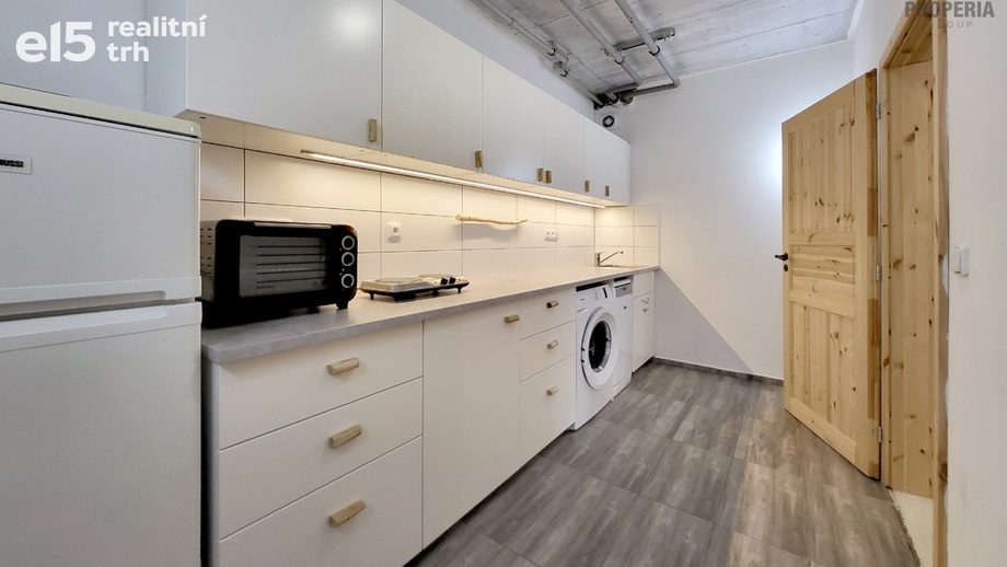 Prodej byty 1+kk, 68 m² - Brno - Žebětín
