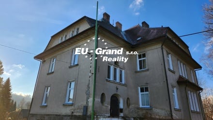 Prodej rodinného domu 800 m², Velký Šenov