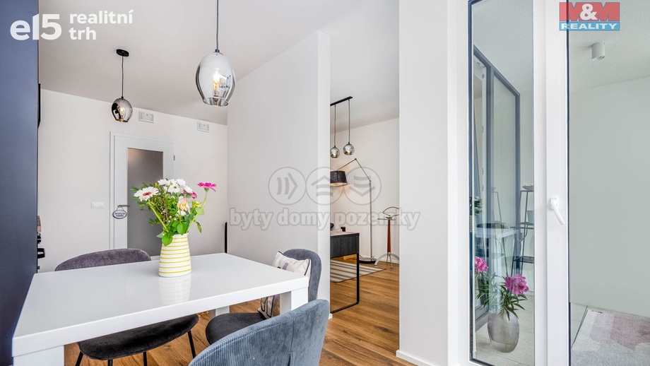 Prodej byty 1+kk, 42 m² - Praha