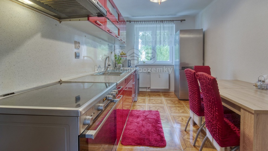 Prodej bytu 3+1 60 m², Líně
