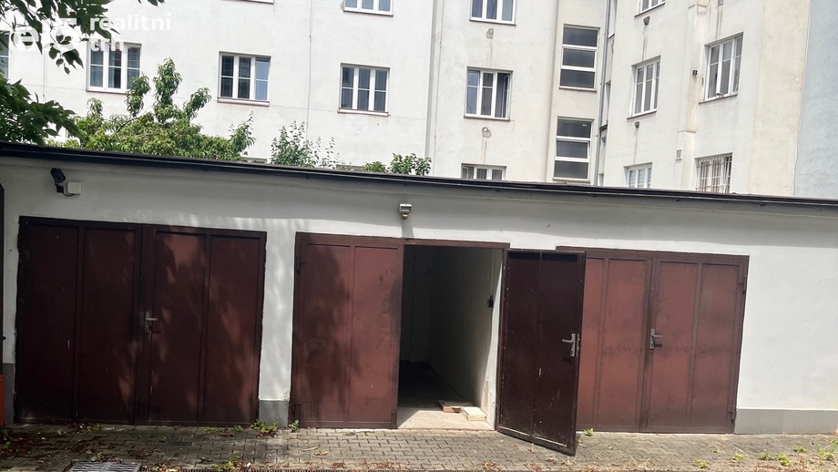 Pronájem garáže, 20 m² - Praha - Strašnice