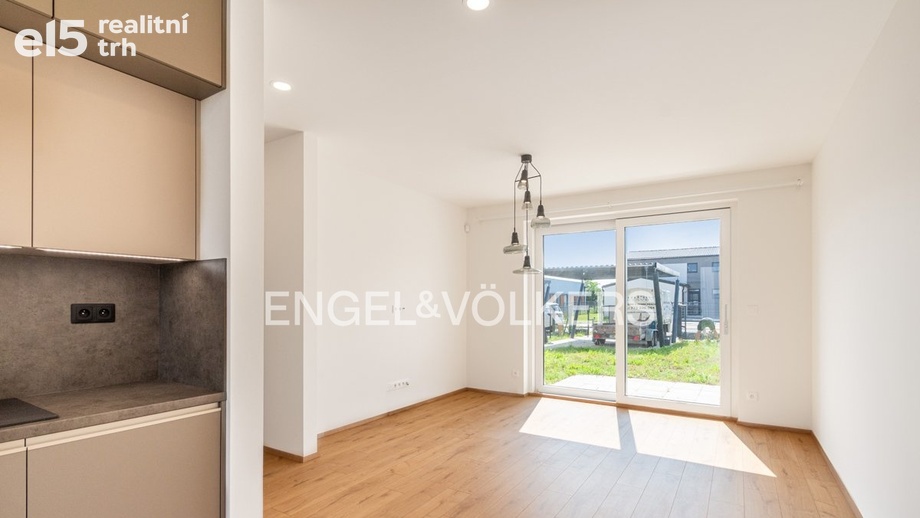 Pronájem rodinné domy, 113 m² - Chýně