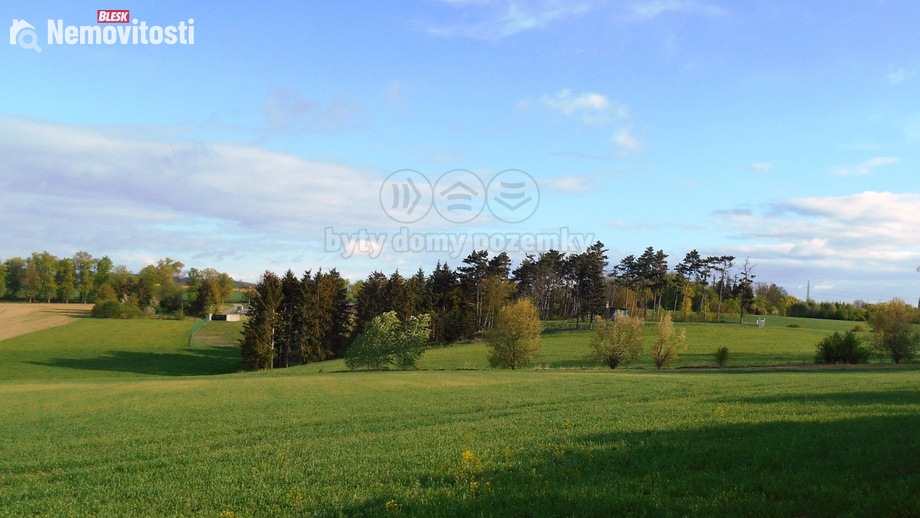 Prodej lesa 3 111 m², Unhošť