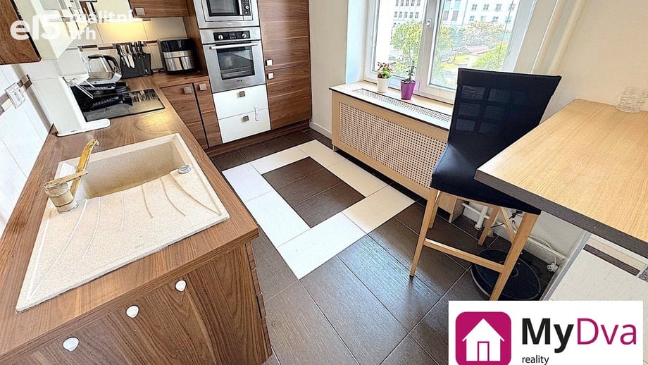 Pronájem byty 2+1, 55 m² - Znojmo