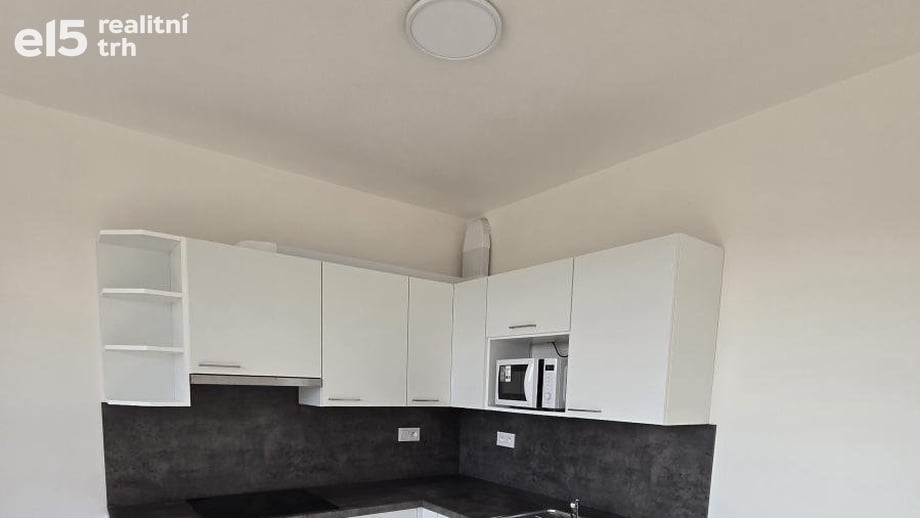 Pronájem byty 1+kk, 32 m² - Plzeň - Východní Předměstí