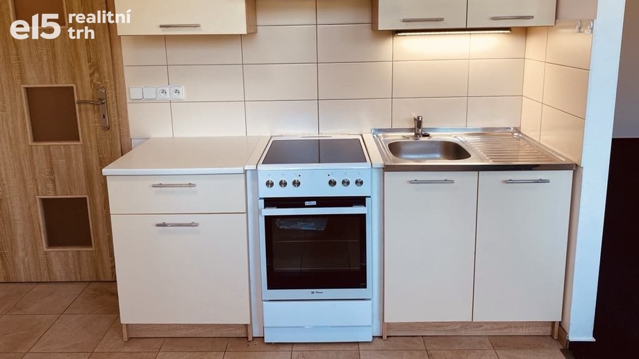 Pronájem byty 1+kk, 39 m² - Pelhřimov