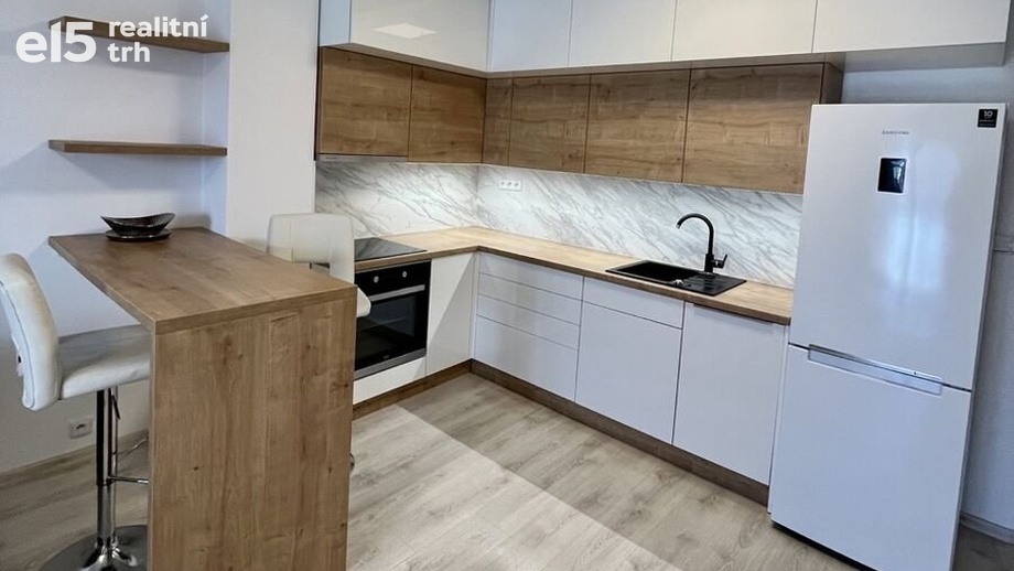 Pronájem byty 1+kk, 42 m² - Hustopeče