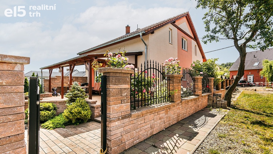 Prodej rodinné domy, 151 m² - Blučina