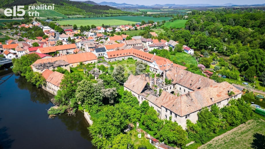 Prodej komerční nemovitosti 5 100 m², Vršovice