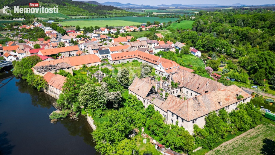 Prodej komerční nemovitosti 5 100 m², Vršovice