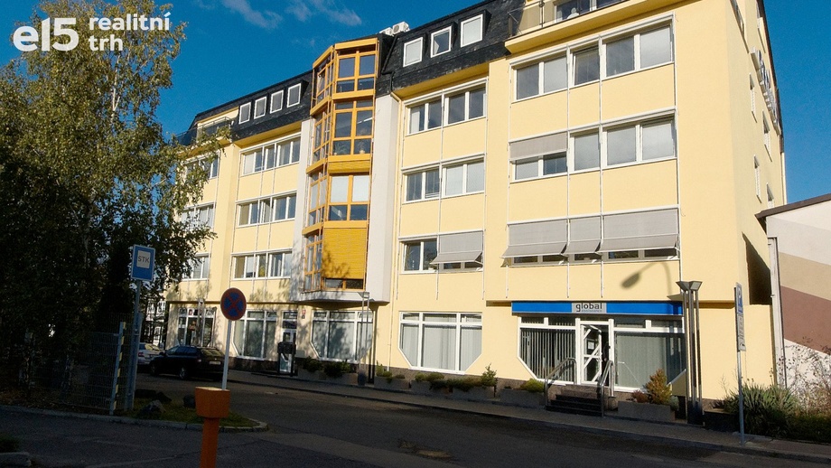 Pronájem kanceláře, 460 m² - Praha - Dolní Chabry