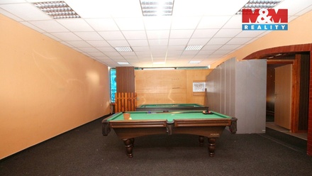 Pronájem obchodního prostoru 450 m², Hradec Králové - Pražské Předměstí