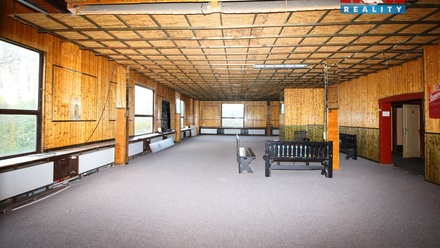 Pronájem obchodního prostoru 450 m², Hradec Králové - Pražské Předměstí