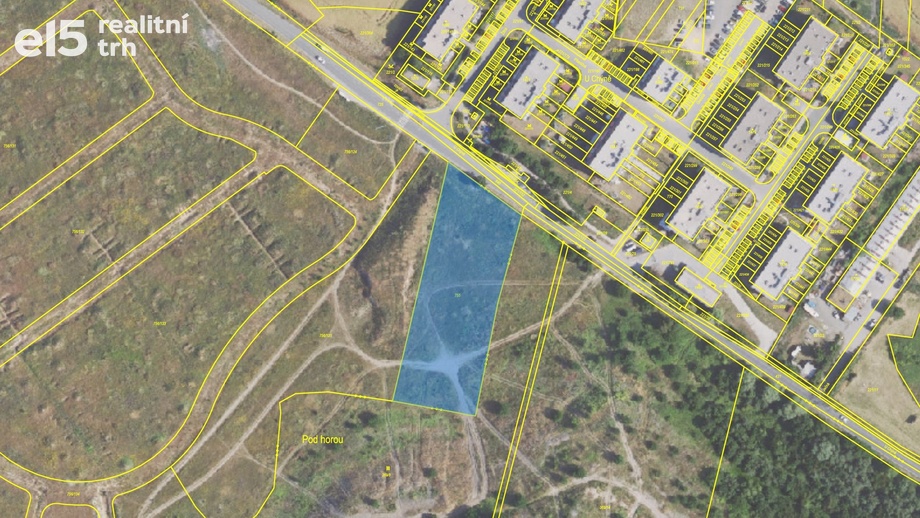 Prodej podílu 1/4 pozemky pro bydlení, 1 352 m² - Chýně