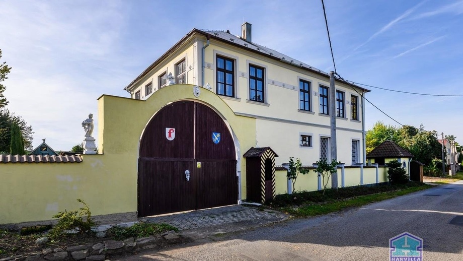 Prodej rodinného domu 310 m², Bor - Damnov