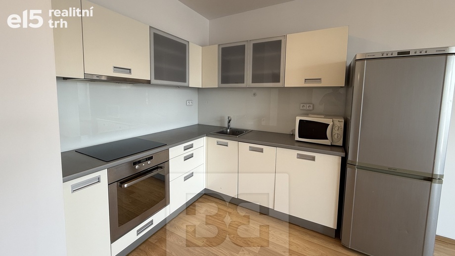Pronájem byty 1+kk, 54 m² - Praha - Holešovice