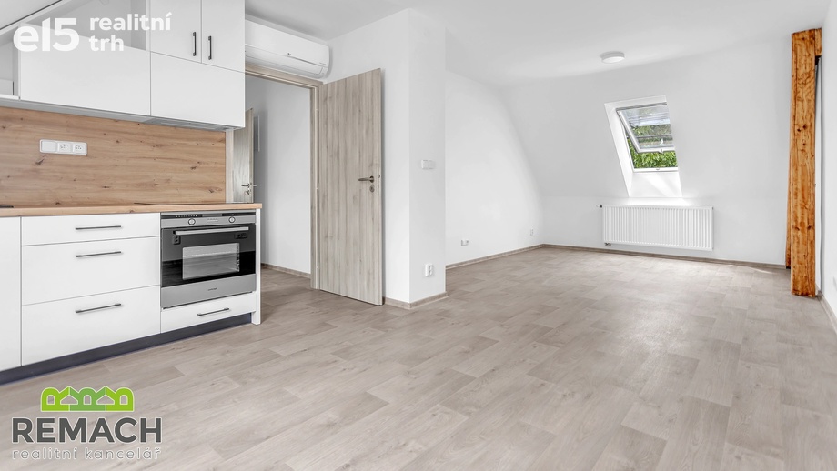 Pronájem byty 1+kk, 35 m² - Uherské Hradiště - Mařatice