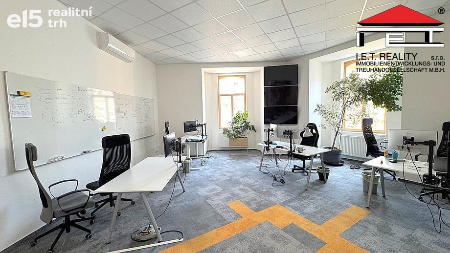 Pronájem kanceláře, 133 m² - Brno-město