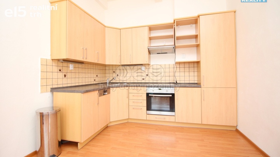 Pronájem byty 1+1, 45 m² - Hradec Králové