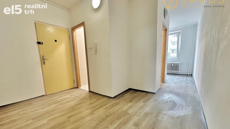 Pronájem byty 2+1, 62 m² - Jirkov