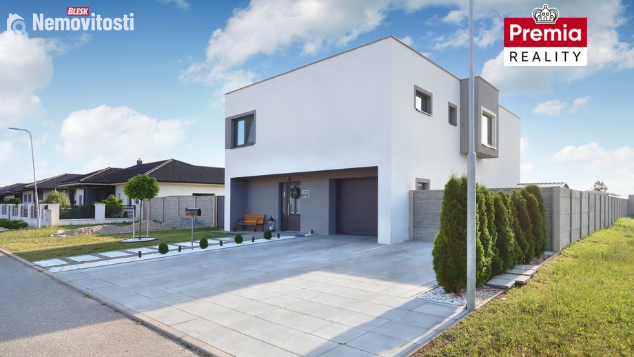 Prodej rodinného domu 180 m², Šanov