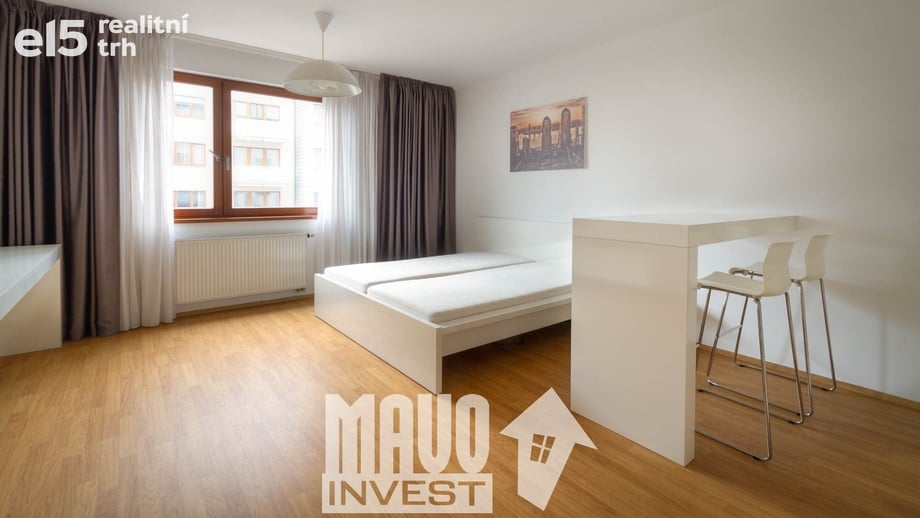 Pronájem byty 1+kk, 39 m² - Praha - Michle