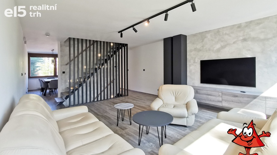 Pronájem rodinné domy, 168 m² - Praha - Kobylisy