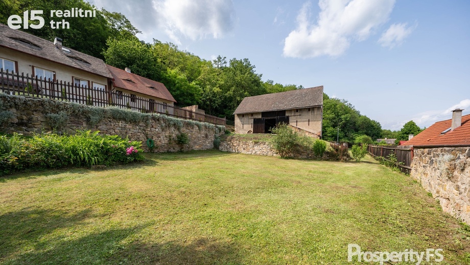 Prodej pozemky pro bydlení, 1 027 m² - Velemín - Oparno