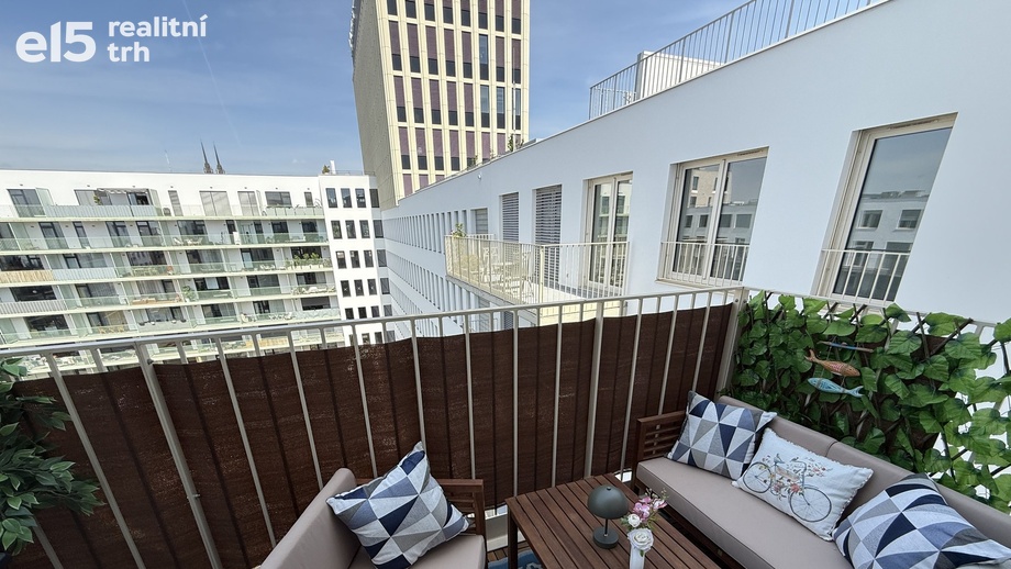 Pronájem byty 2+kk, 45 m² - Brno - Trnitá