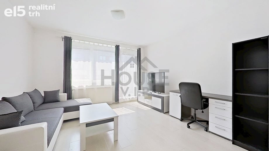 Prodej byty 1+kk, 37 m² - Praha 10