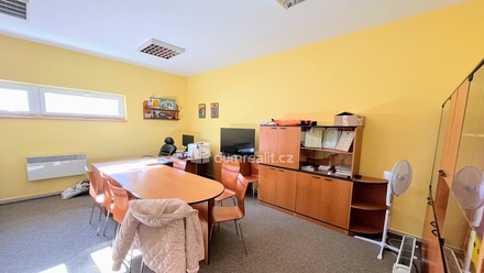 Pronájem výrobního prostoru 822 m², Uherské Hradiště