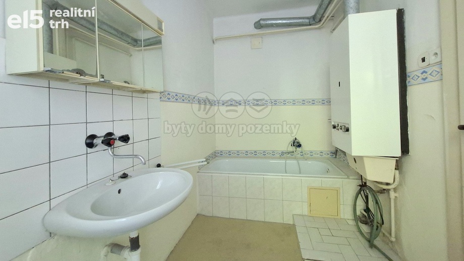 Prodej byty 2+kk, 50 m² - Loket