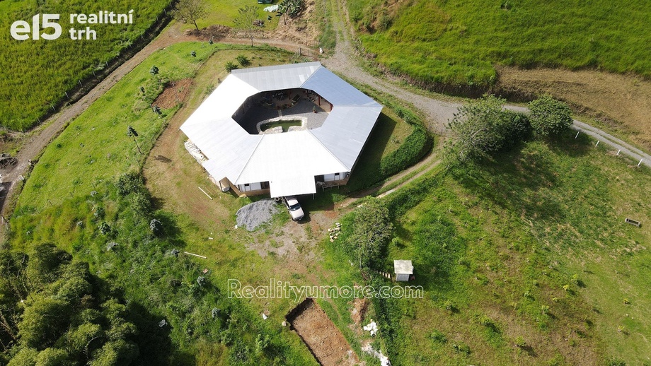 Prodej rodinné domy, 528 m² - Turrialba