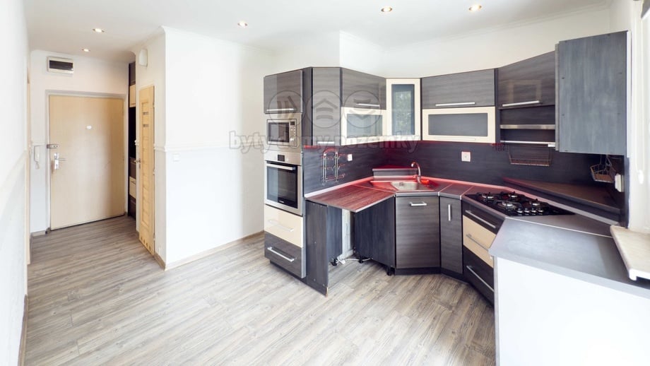 Prodej bytu 3+1 54 m², Karviná - Mizerov