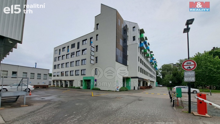 Pronájem kanceláře 486 m², Brno - Komárov