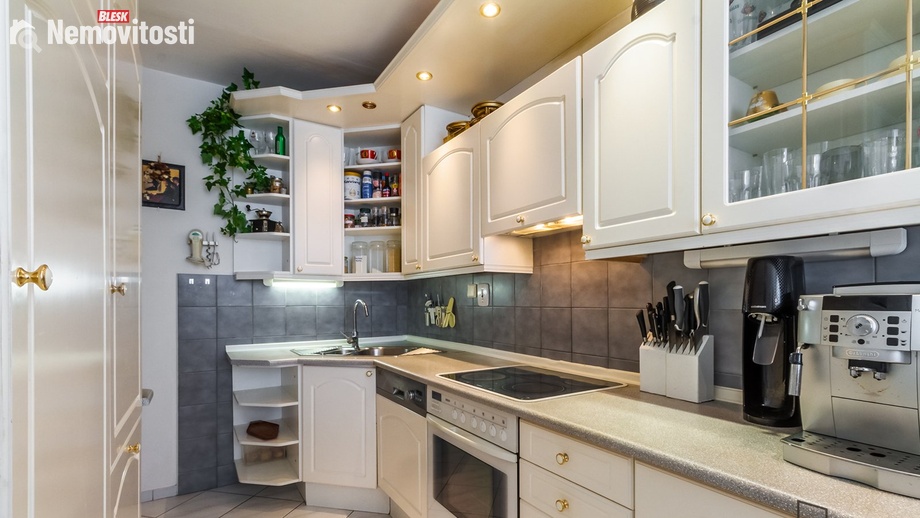 Prodej bytu 4+1 93 m², Praha - Vinoř