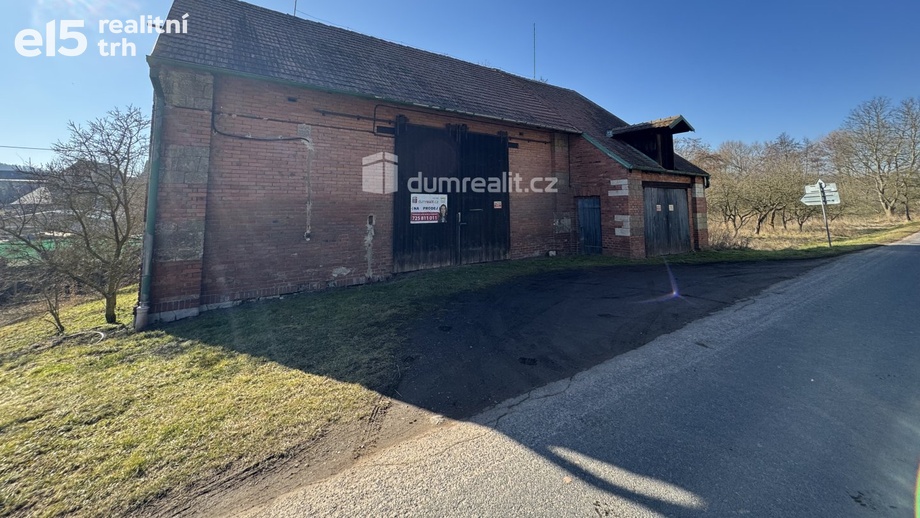 Prodej rodinné domy, 975 m² - Pnětluky