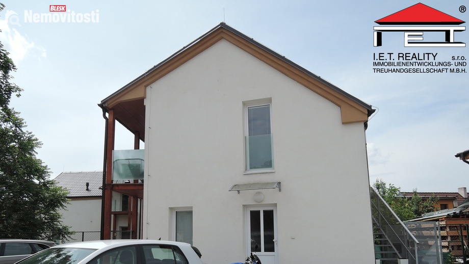 Prodej bytu 3+1 88 m², Praha - Lochkov