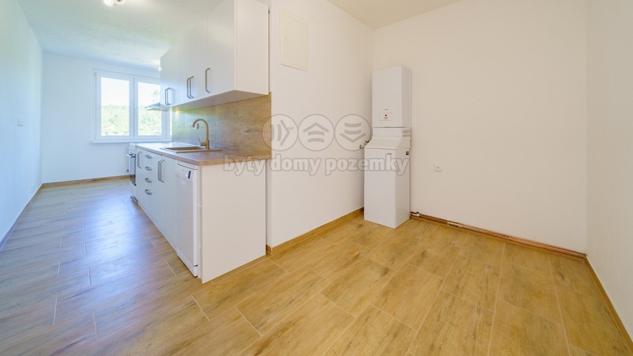 Prodej bytu 2+1 65 m², Skalná