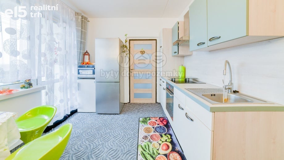 Pronájem byty 3+1, 66 m² - Cheb