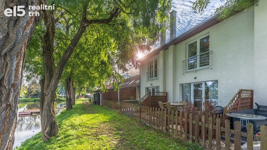 Prodej byty 3+kk, 114 m² - Horoušany