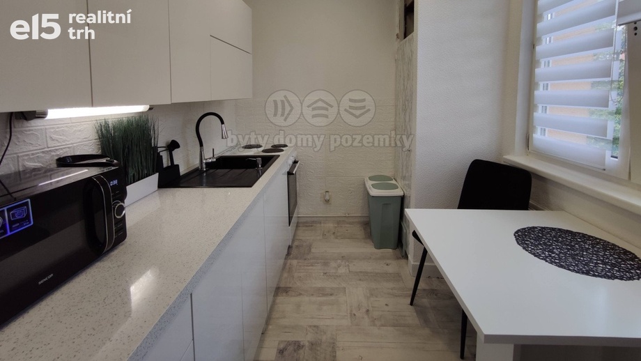 Pronájem byty 3+1, 55 m² - Orlová - Lutyně
