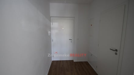 Pronájem bytu 1+kk 29 m², Znojmo