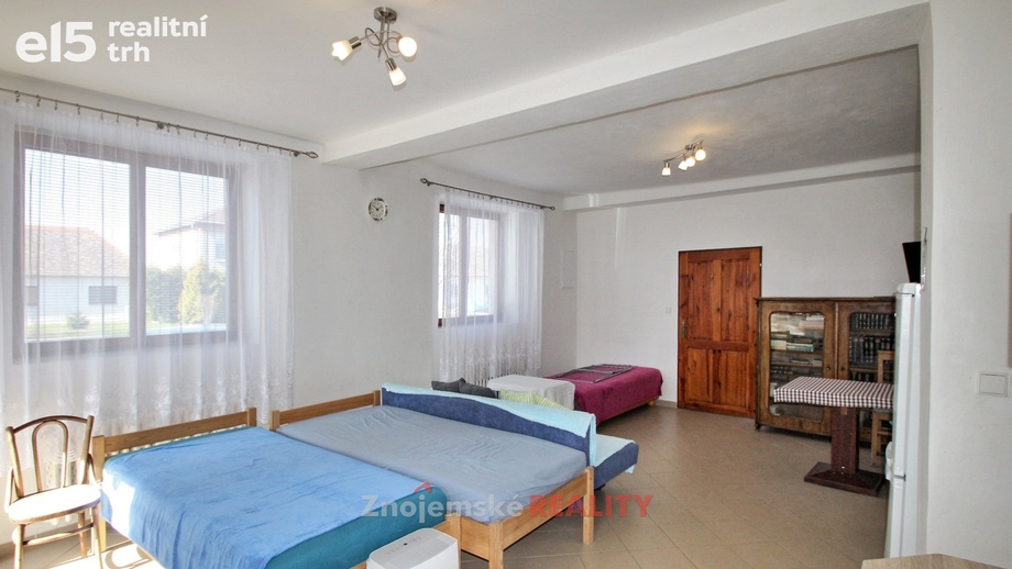 Pronájem byty 2+kk, 70 m² - Slup