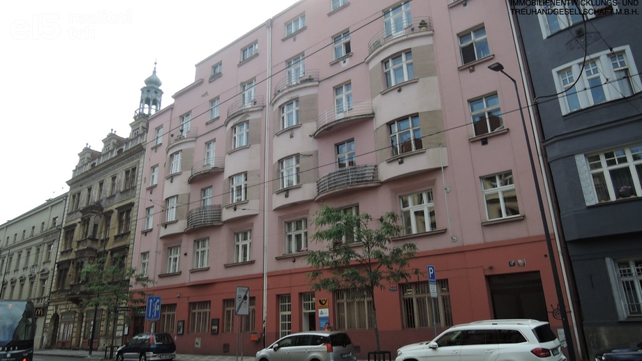 Pronájem kanceláře, 270 m² - Praha - Nusle