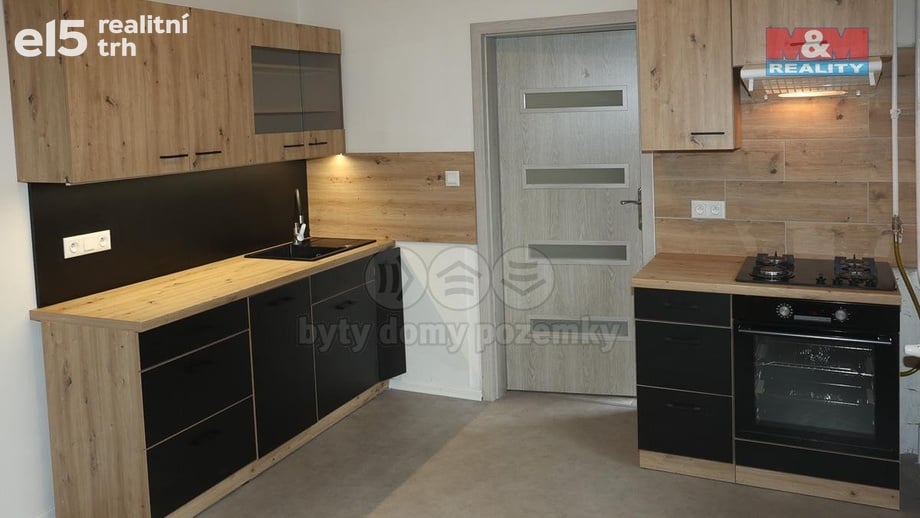 Pronájem byty 4+1, 120 m² - Živanice