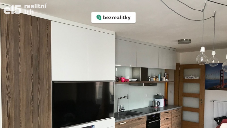 Prodej byty 2+kk, 47 m² - Praha - Holešovice