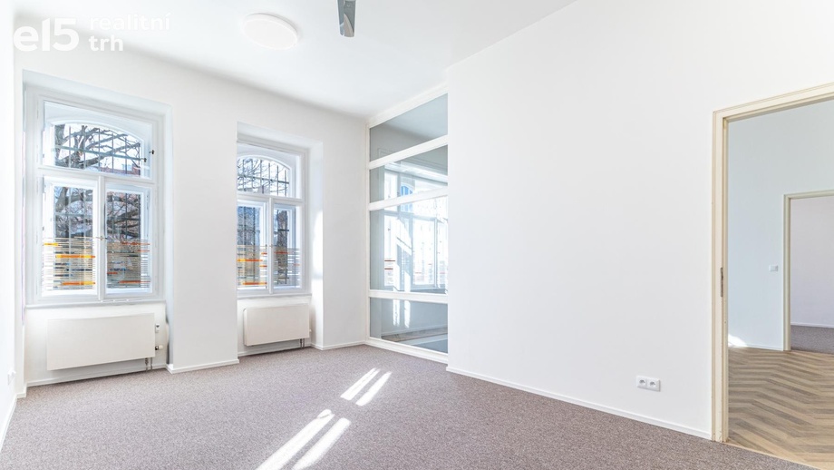 Pronájem kanceláře, 187 m² - Praha - Smíchov